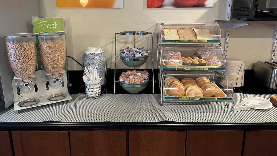 Quality Inn & Suites Everett