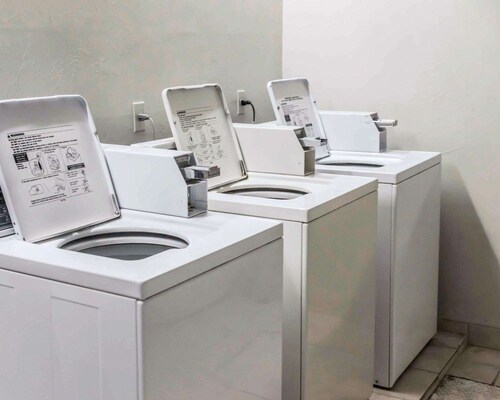 Suburban Studios Tallahassee near University