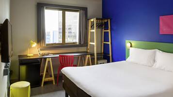 Leilighet – standard, 1 dobbeltseng | Minibar, skrivebord, blendingsgardiner og wi-fi (inkludert)
