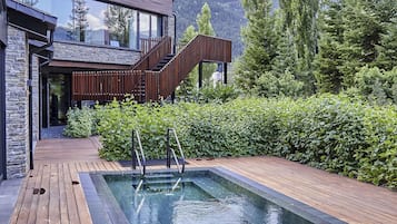 Couples treatment rooms, sauna, steam room, Turkish bath