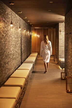 Salas de tratamiento para parejas, sauna y baño de vapor 