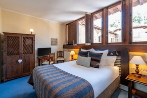 Coffres-forts dans les chambres, décoration personnalisée, bureau