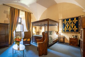 Superior Room, 1 King Bed, Non Smoking (Canopy Bed)