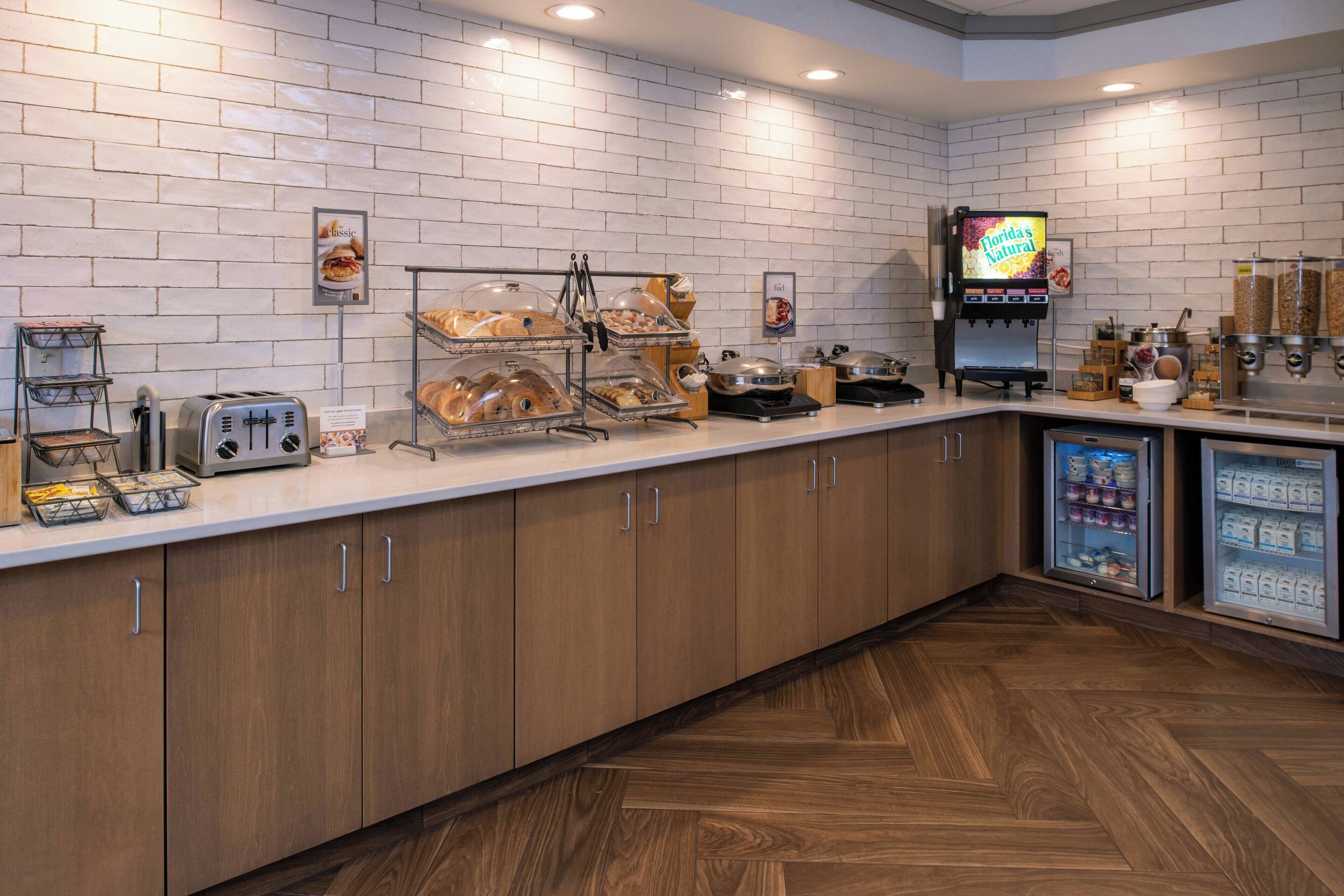 free daily continental breakfast