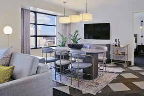 Premium Suite, 1 King Bed | Premium bedding, pillowtop beds, in-room safe, laptop workspace - Hilton Omaha (Omaha)