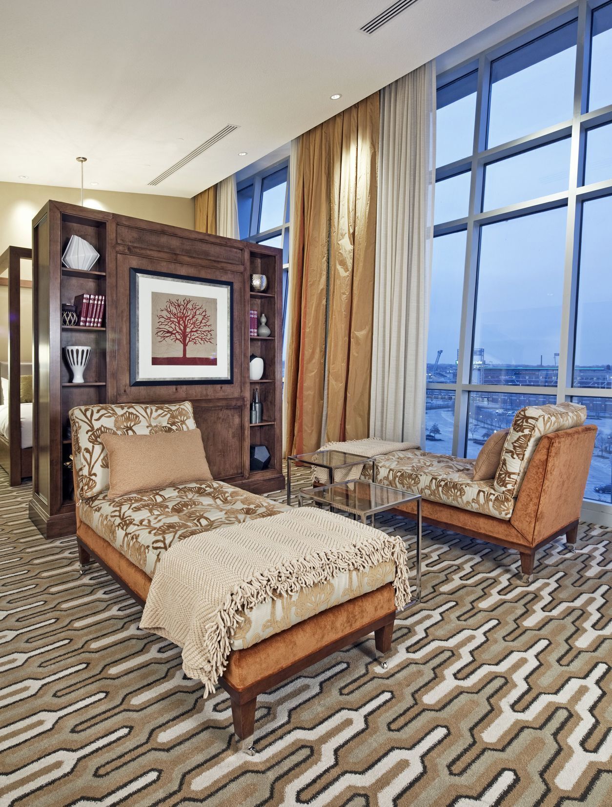 Premium bedding, pillow-top beds, in-room safe, laptop workspace