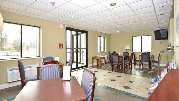 Breakfast area - Best Budget Inn Sandusky (Sandusky)