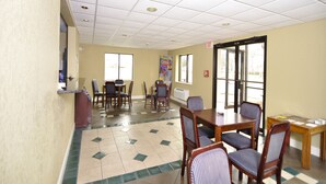 Interior entrance - Best Budget Inn Sandusky (Sandusky)