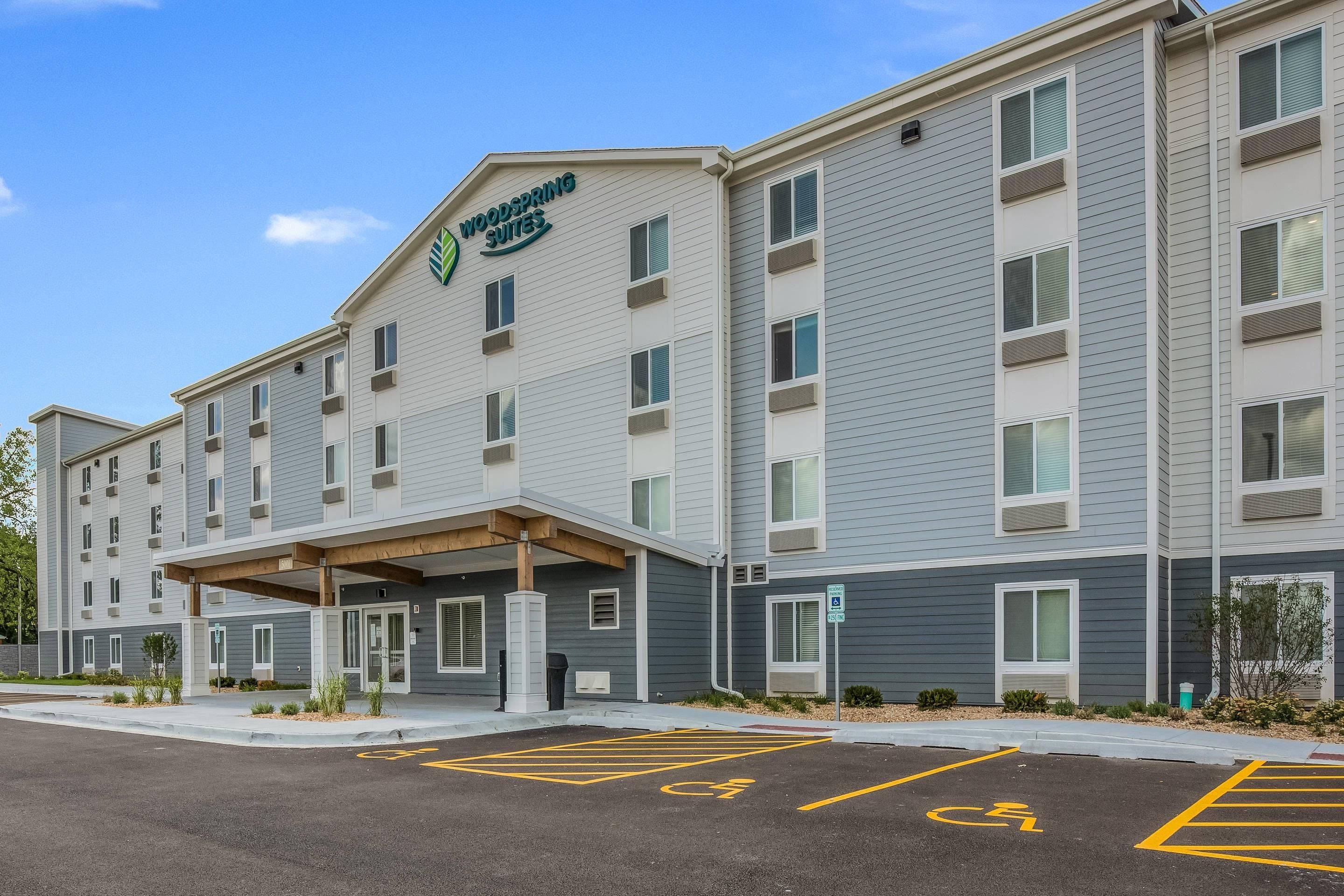 Photo - WoodSpring Suites Chicago Midway