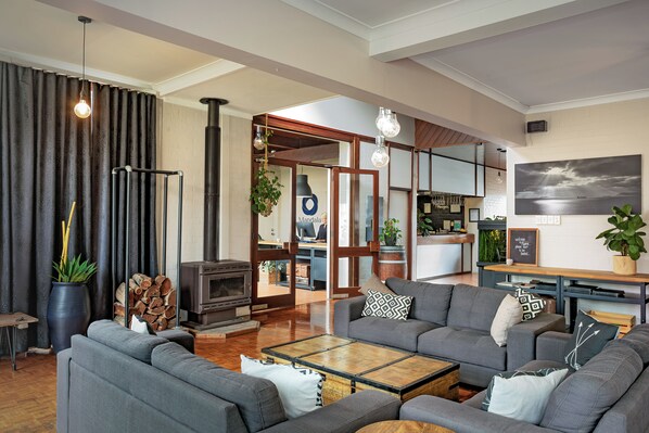 Serveert ontbijt en diner