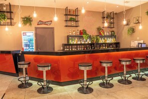 Bar (en el alojamiento)