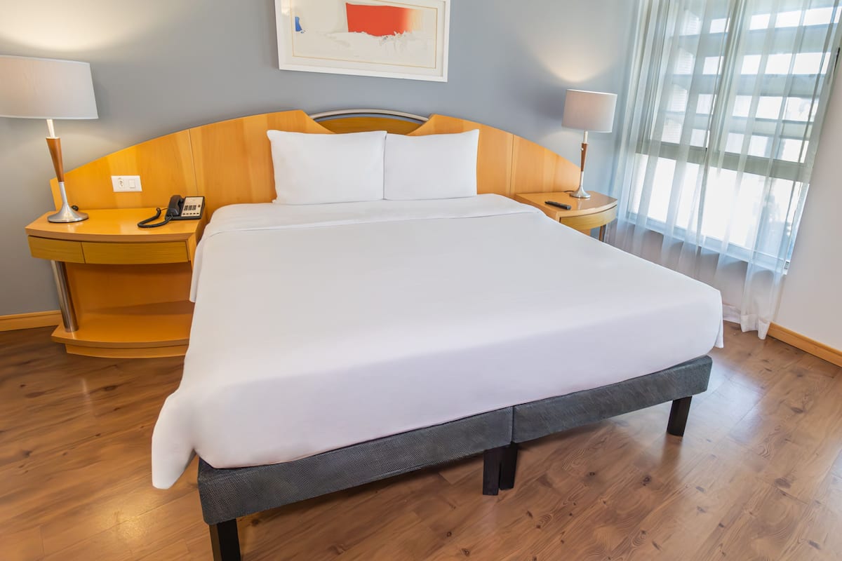 1 bedroom, minibar, in-room safe, desk