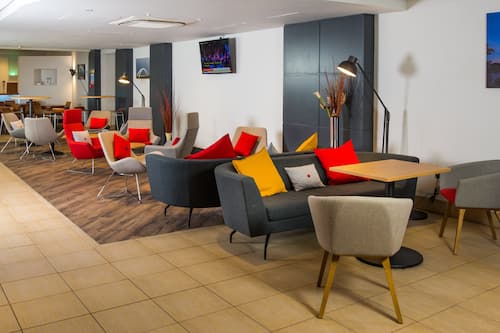 Bar-salon dans le hall