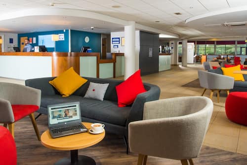 Bar-salon dans le hall