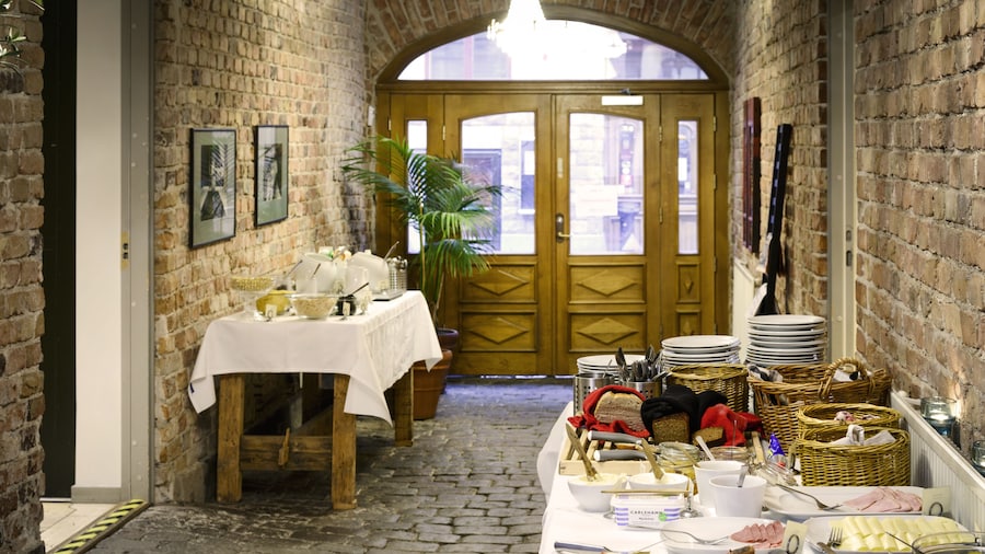 Rex Hotel