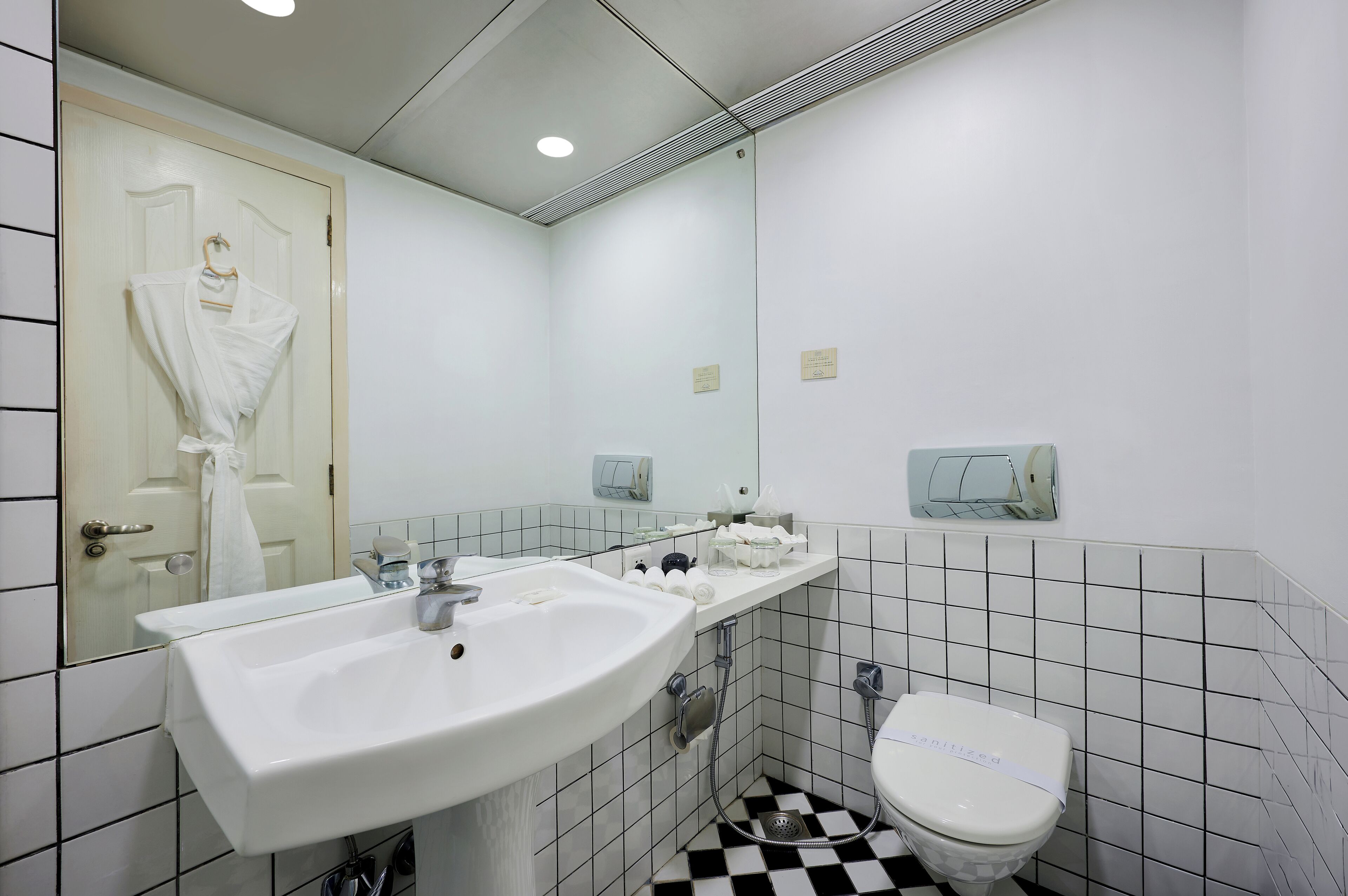Photo - The Gordon House Hotel - Near Gateway Of India