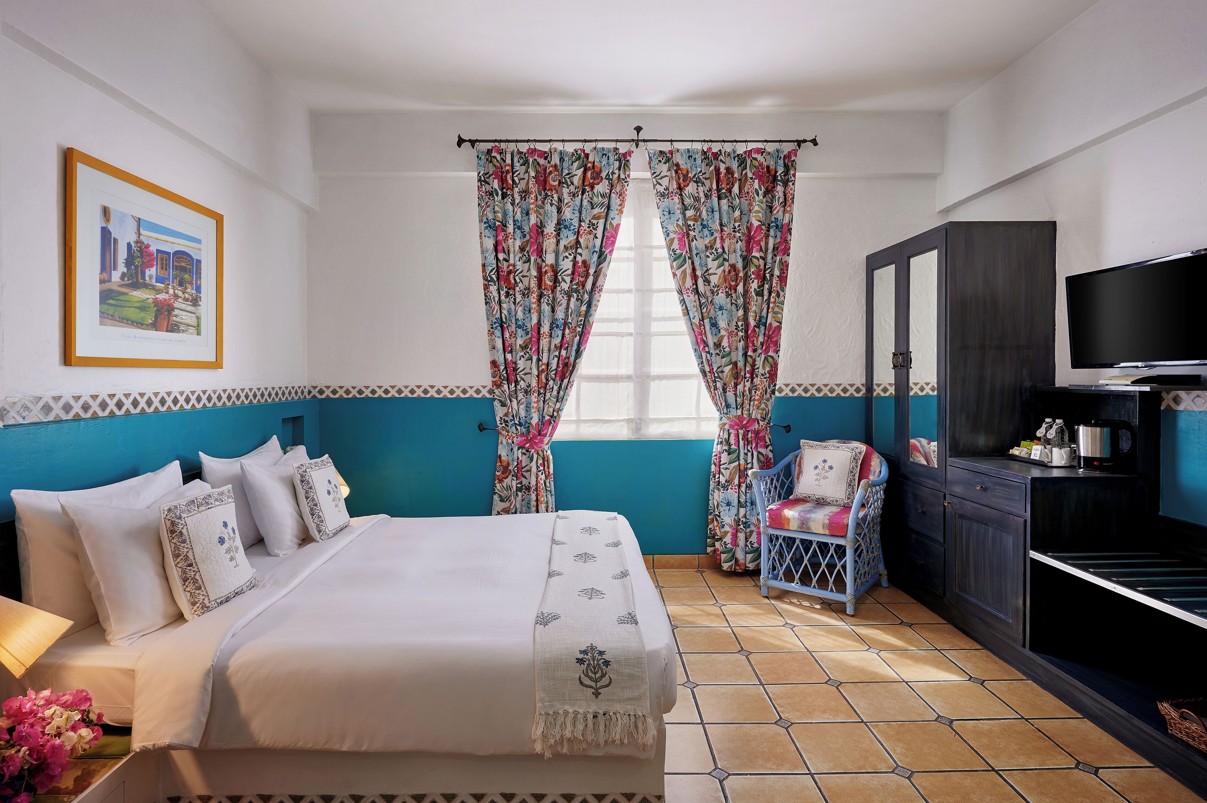 Photo - The Gordon House Hotel - Near Gateway Of India