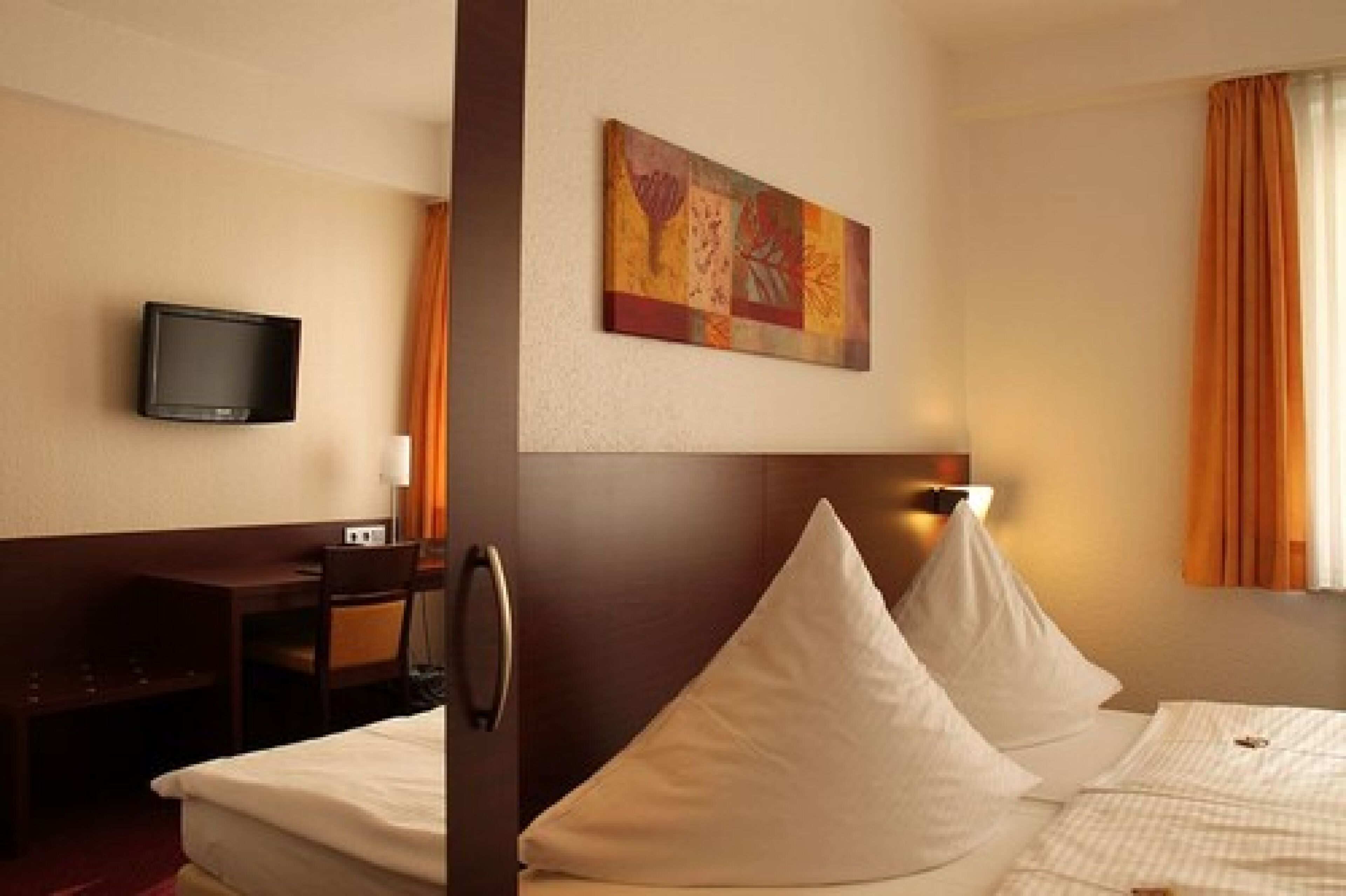Standard Single Room | Premium bedding, pillow-top beds, in-room safe, desk
