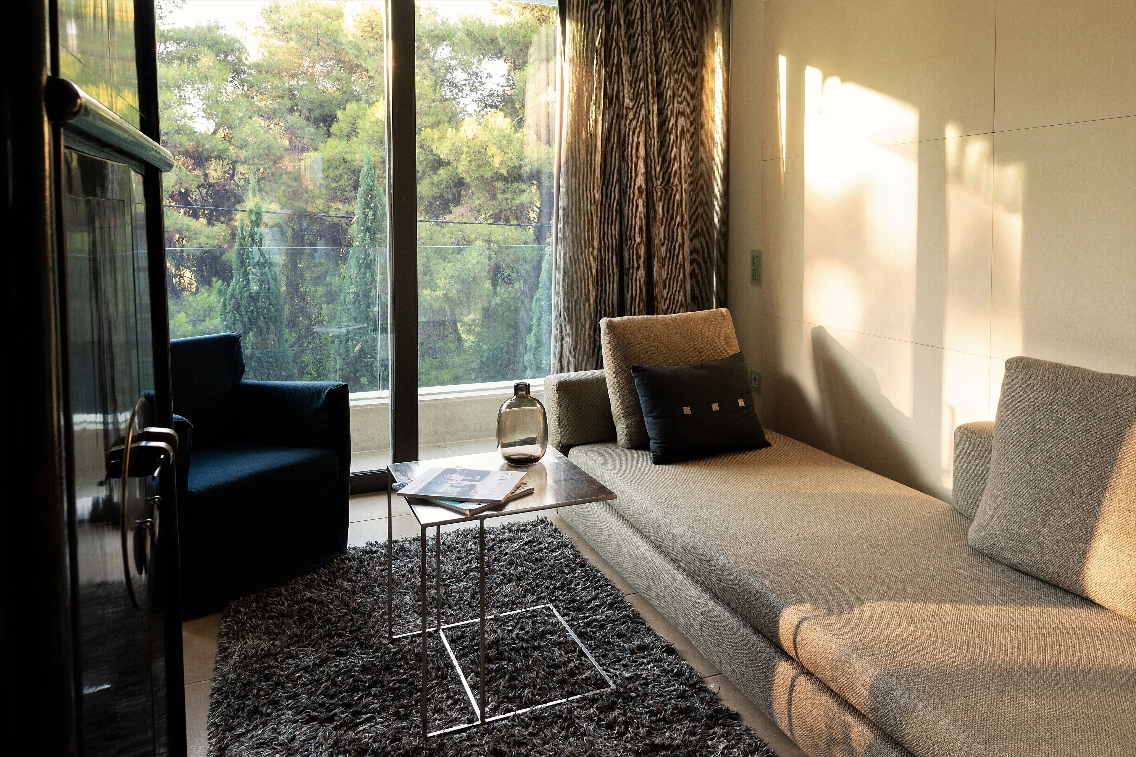 junior suite | hypo-allergenic bedding, minibar, in-room safe, desk