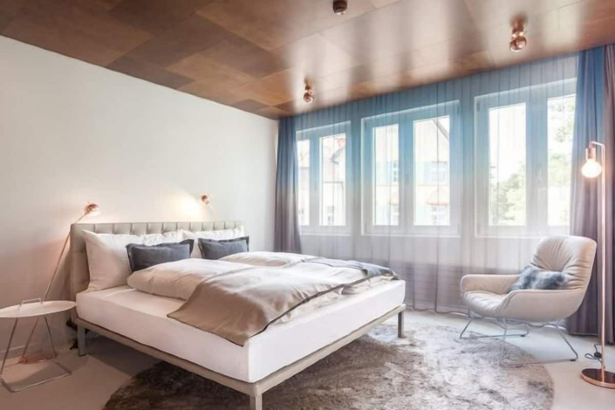 1 sovrum, minibar, värdeförvaringsskåp på rummet och skrivbord