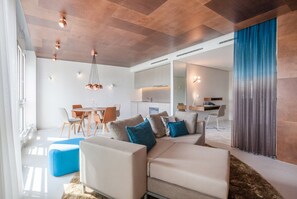 Superior-Suite, 1 Schlafzimmer, Küche | Eigene Küche | Mikrowelle, Wasserkocher mit Kaffee-/Teezubehör, Wasserkocher, Toaster