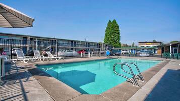 Seasonal outdoor pool