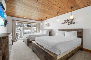 TMI 1 Bedroom (Bedding Varies and Not Guaranteed) | 고급 침구, 암막 커튼, 무료 WiFi, 침대 시트