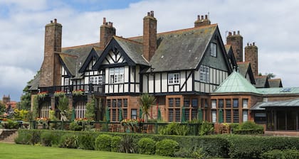 Piersland House
