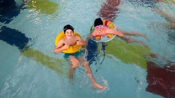 Una piscina techada