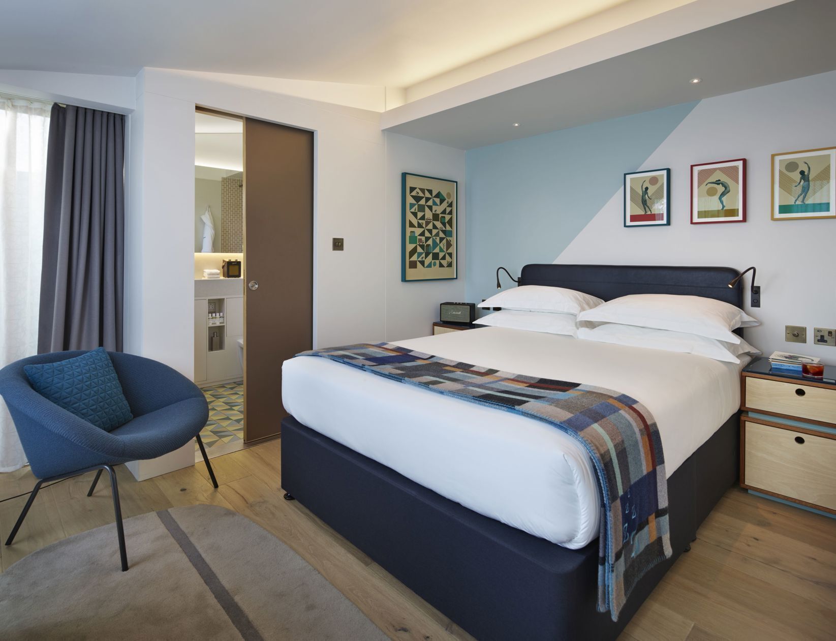 Egyptian cotton sheets, premium bedding, in-room safe