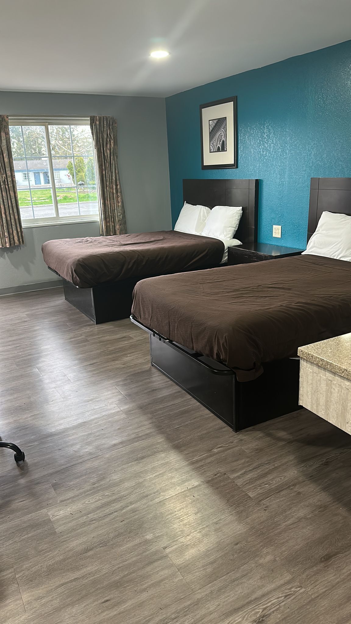 Desk, iron/ironing board, free WiFi, bed sheets