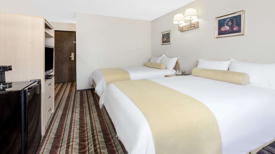 Super 8 by Wyndham Lake Havasu City