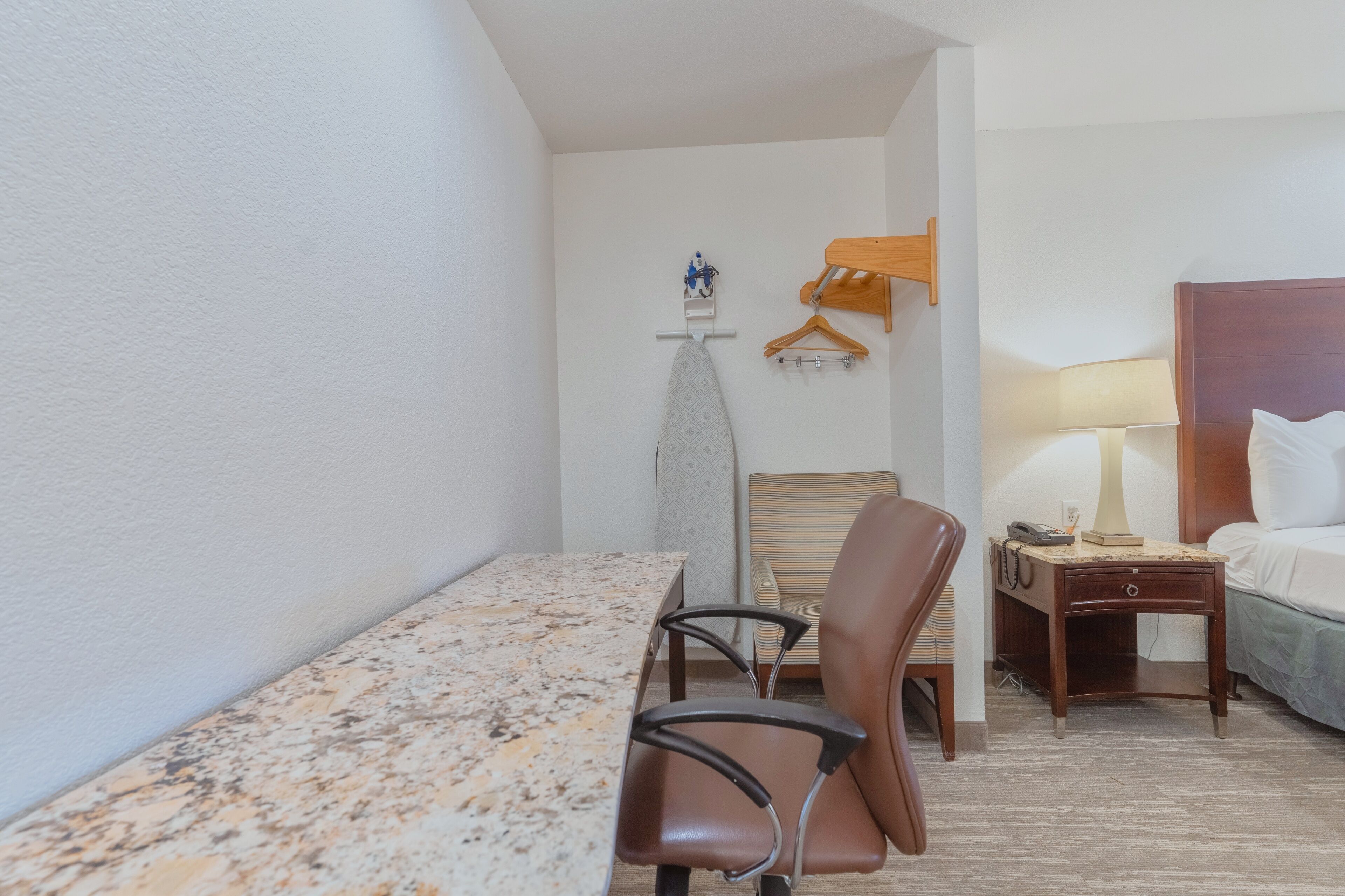 standard king | 1 bedroom, premium bedding, desk, laptop workspace