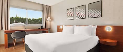 In-room safe, desk, blackout drapes, soundproofing