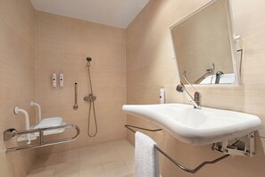 Double Room, 2 Single Beds (Mobility) | Bathroom - Ramada by Wyndham Valencia Almussafes (Almussafes)