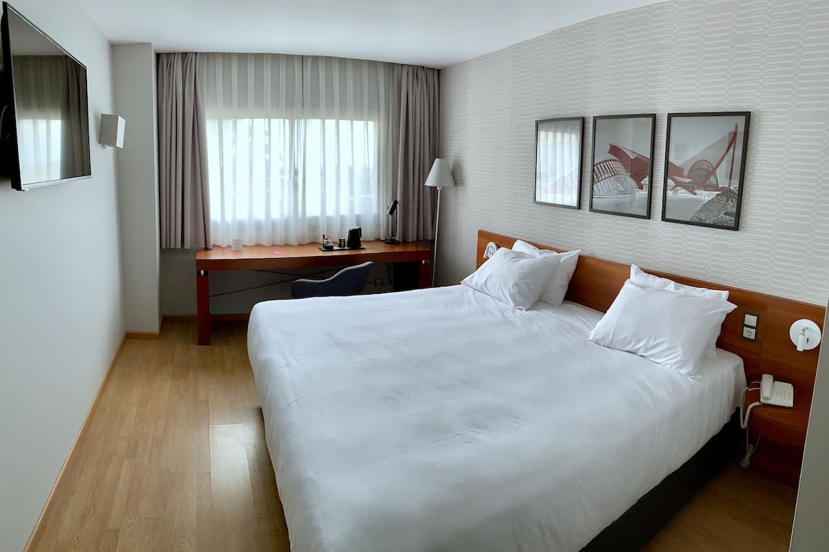 In-room safe, desk, blackout drapes, soundproofing