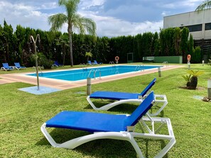 Room, 1 King Bed, Pool View | Terrace/patio