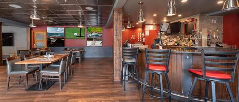2 restaurants; ze serveren er ontbijt, lunch en diner