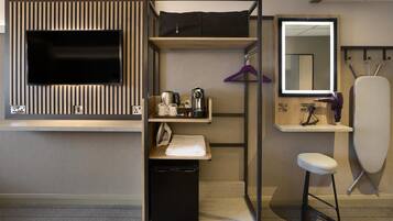 Superior Double Room, Accessible Bathtub | Room amenity