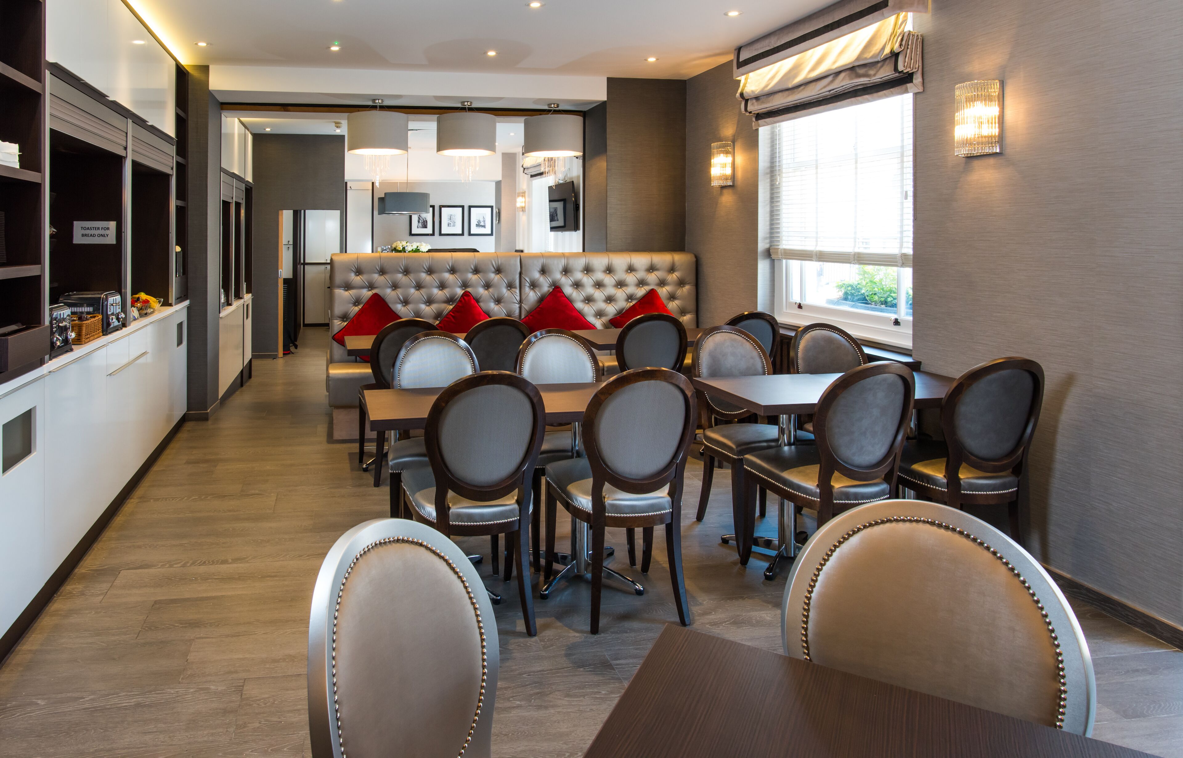 Photo - Best Western Buckingham Palace Rd