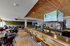 Bar (en la propiedad)