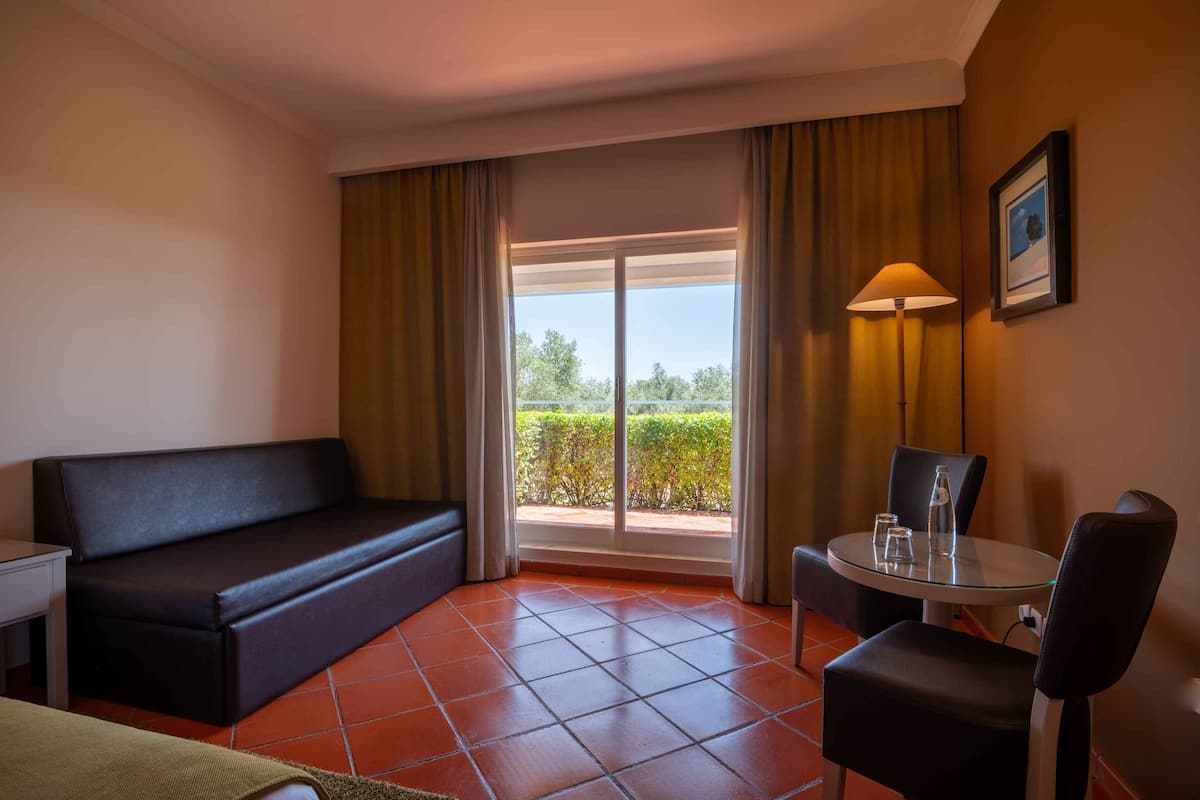 Minibar, desk, blackout curtains, free WiFi
