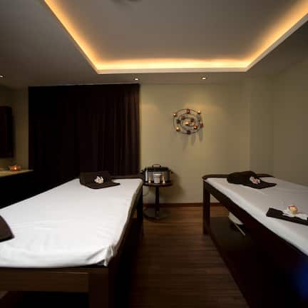 Hot tub, Turkish bath, body treatments, facials, massage/treatment rooms