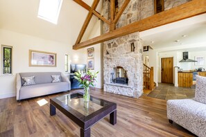 Castle Lodge | Living area | 42-inch Smart TV with digital channels, TV, toys - Bovey Castle (Newton Abbot)