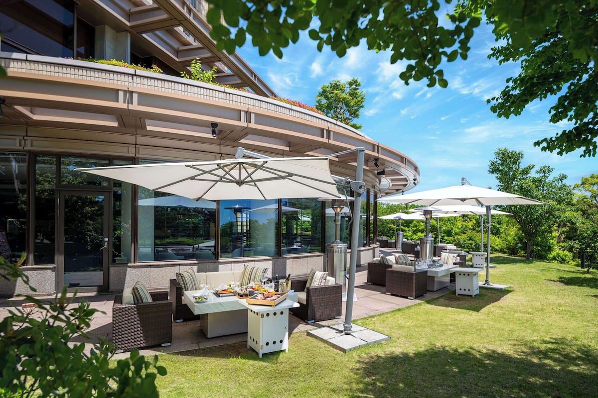 breakfast, lunch, dinner served; garden views