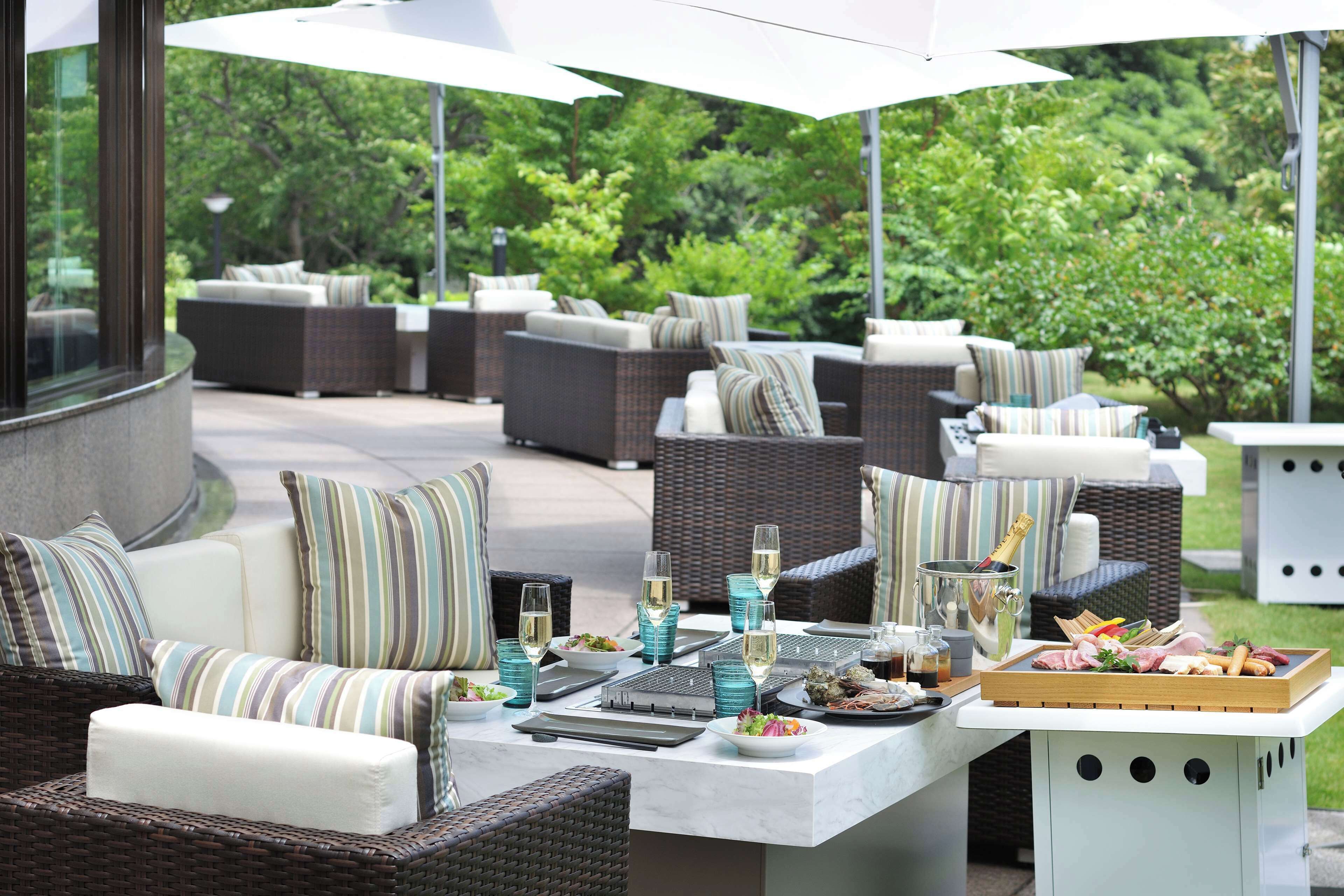 breakfast, lunch, dinner served; garden views