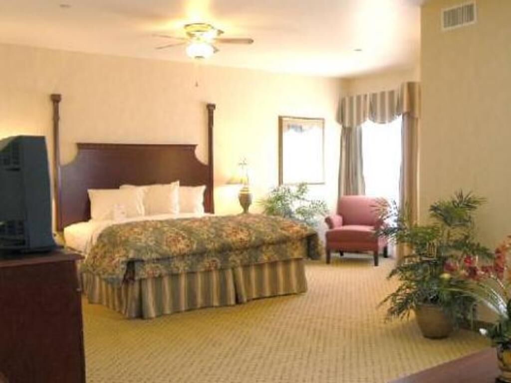 Down duvets, Select Comfort beds, iron/ironing board