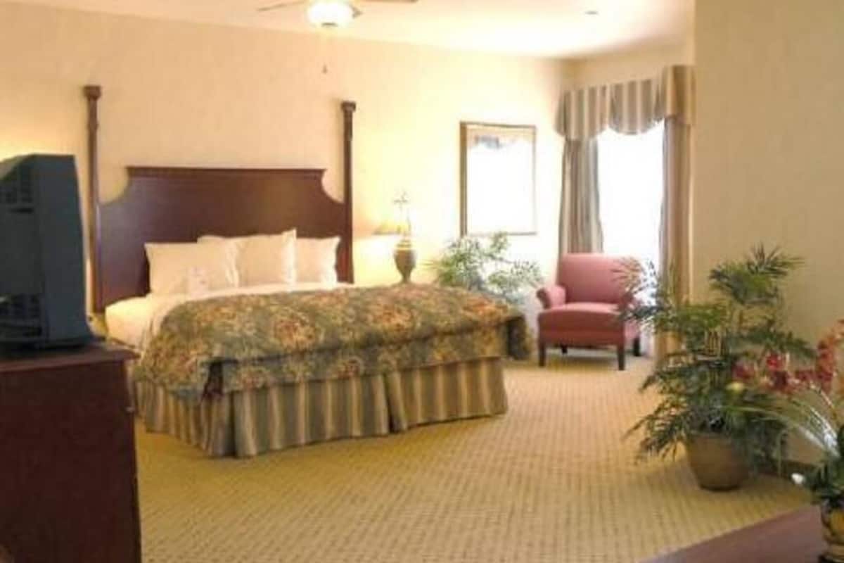 Down duvets, Select Comfort beds, iron/ironing board