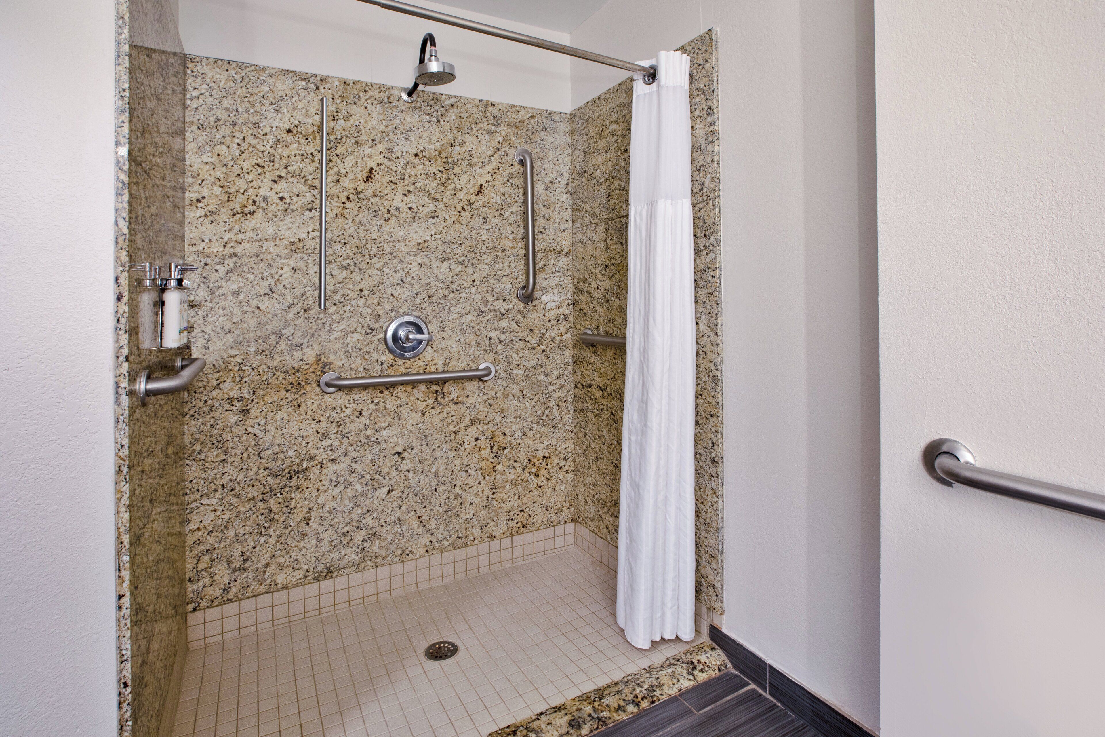combined shower/bathtub, free toiletries, hair dryer, towels