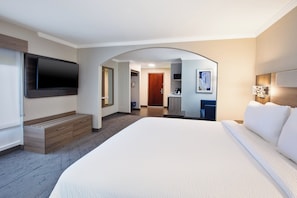 Desk, iron/ironing board, free cots/infant beds, free WiFi - Holiday Inn Express Sumter by IHG (Sumter)